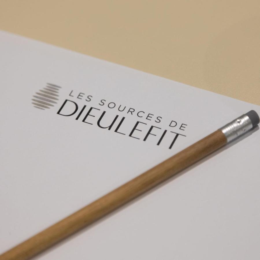 Domaine Les Sources De Dieulefit Exterior photo